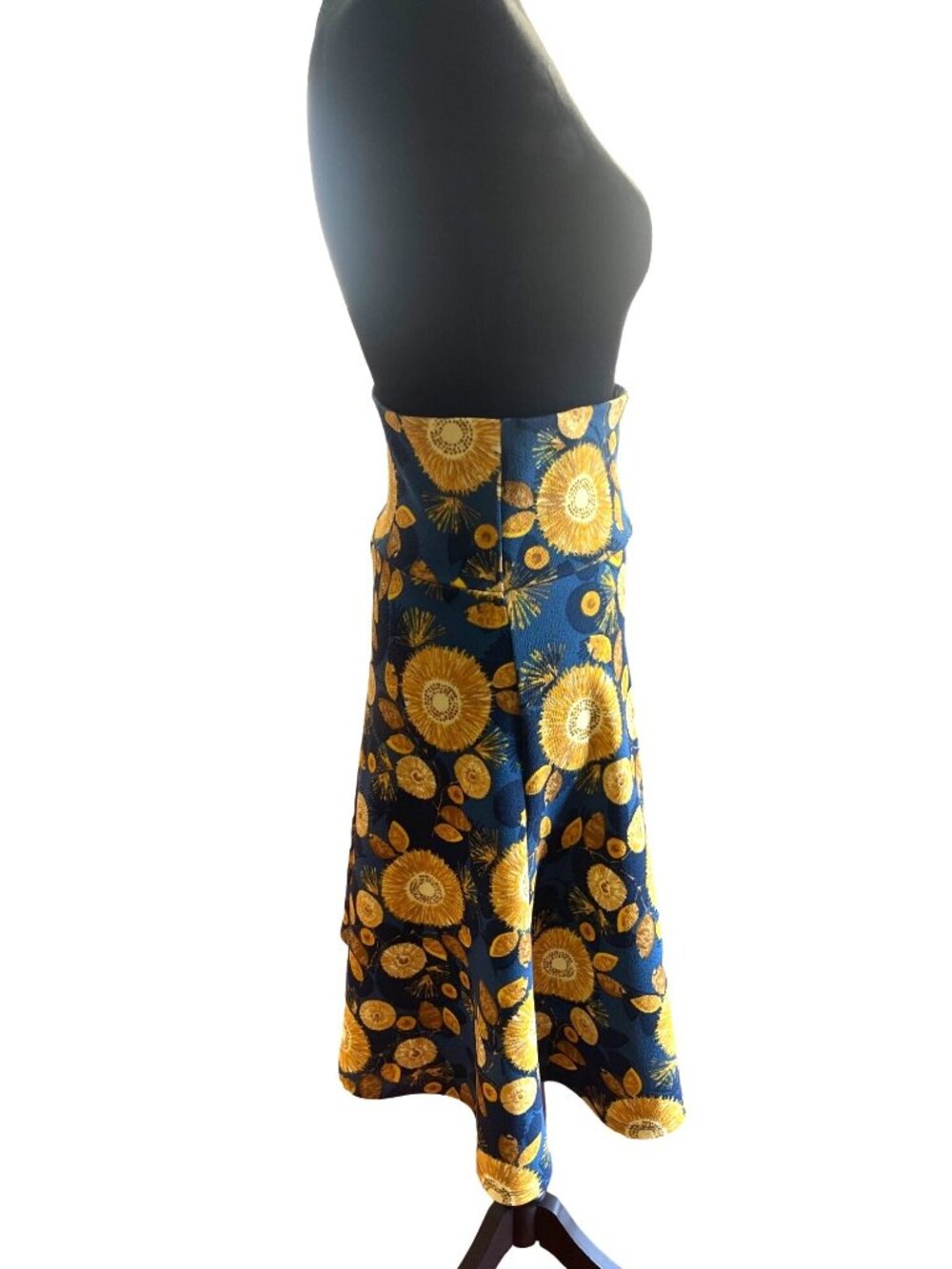 LuLaRoe Blue Sunflower Skirt Women's S Stretch Mid Length Yellow Floral - Picture 9 of 9
